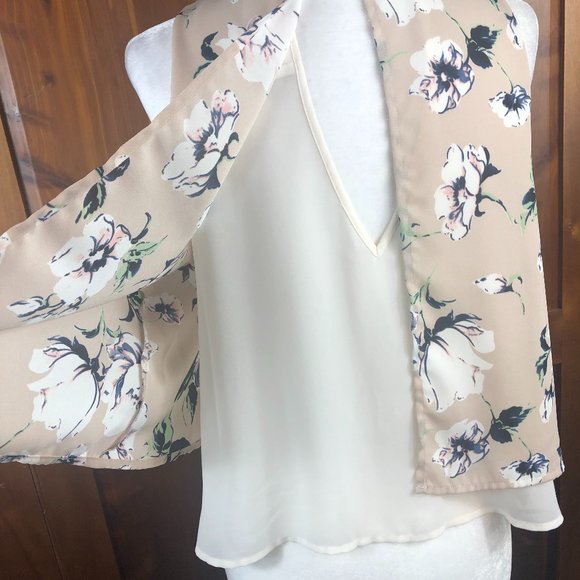 ASTR the Label Beachy Floral High Neck Crop Top Fairy Festival Summer Concert - Picture 6 of 13